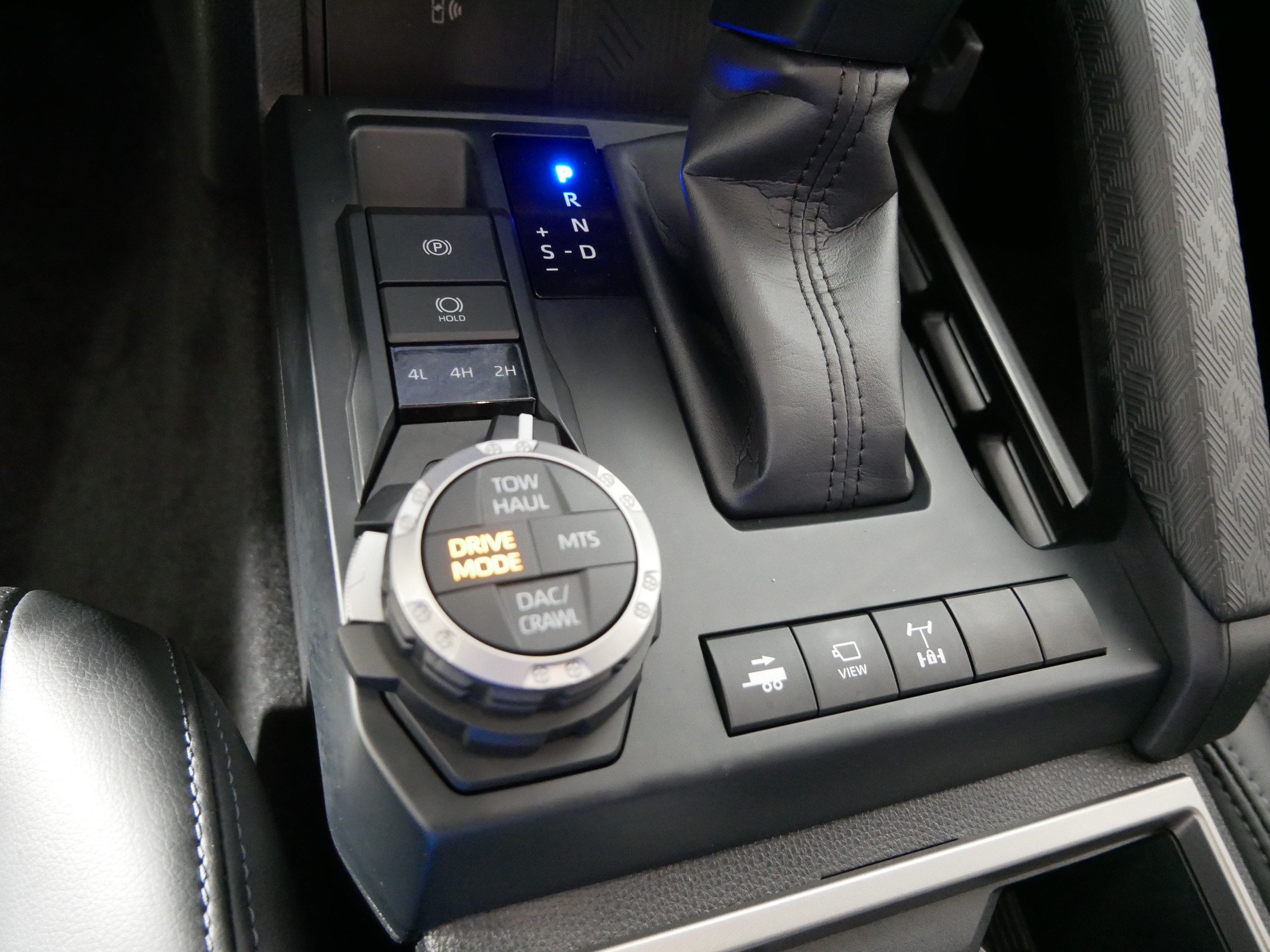 Used 2025 Toyota Tacoma TRD Off-Road w/ TRD Off Road Premium Package AWD/4WD image 29
