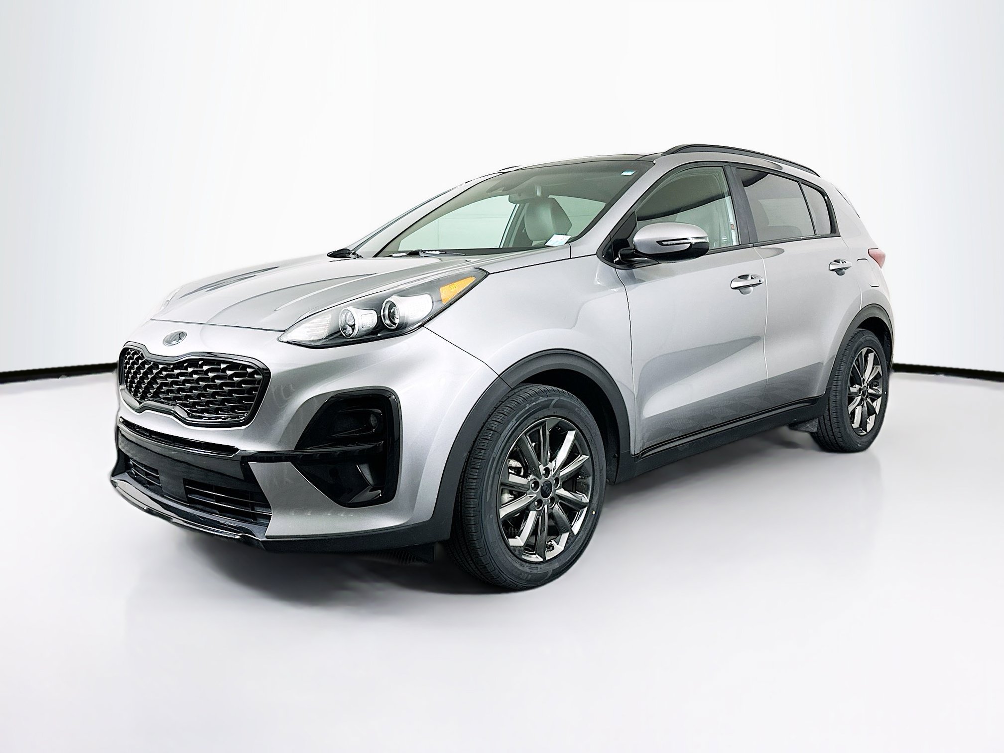 Used 2022 Kia Sportage Nightfall Edition w/ Nightfall Fwd Premium Package image 3