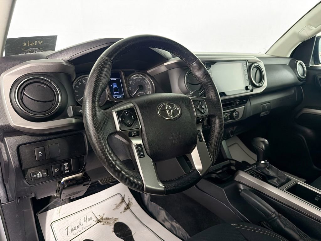 Used 2021 Toyota Tacoma TRD Off-Road image 9