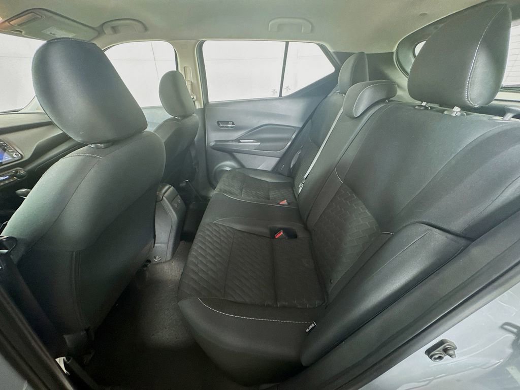 Used 2021 Nissan Kicks SV FWD image 27