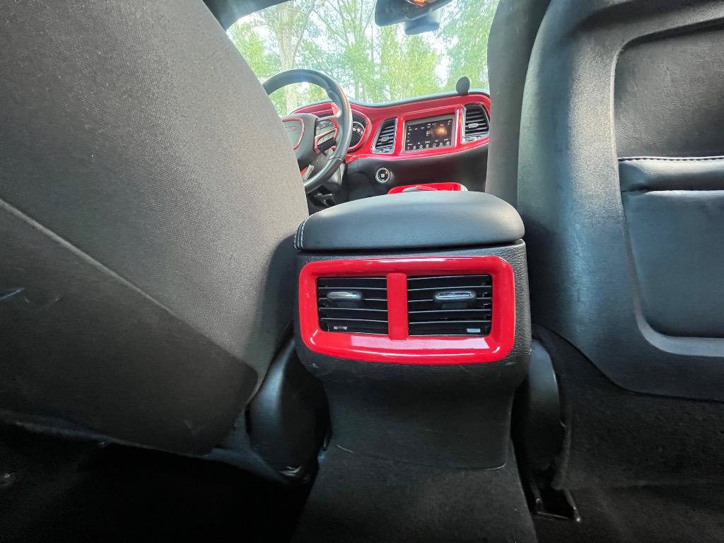 Used 2018 Dodge Challenger R/T RWD image 34