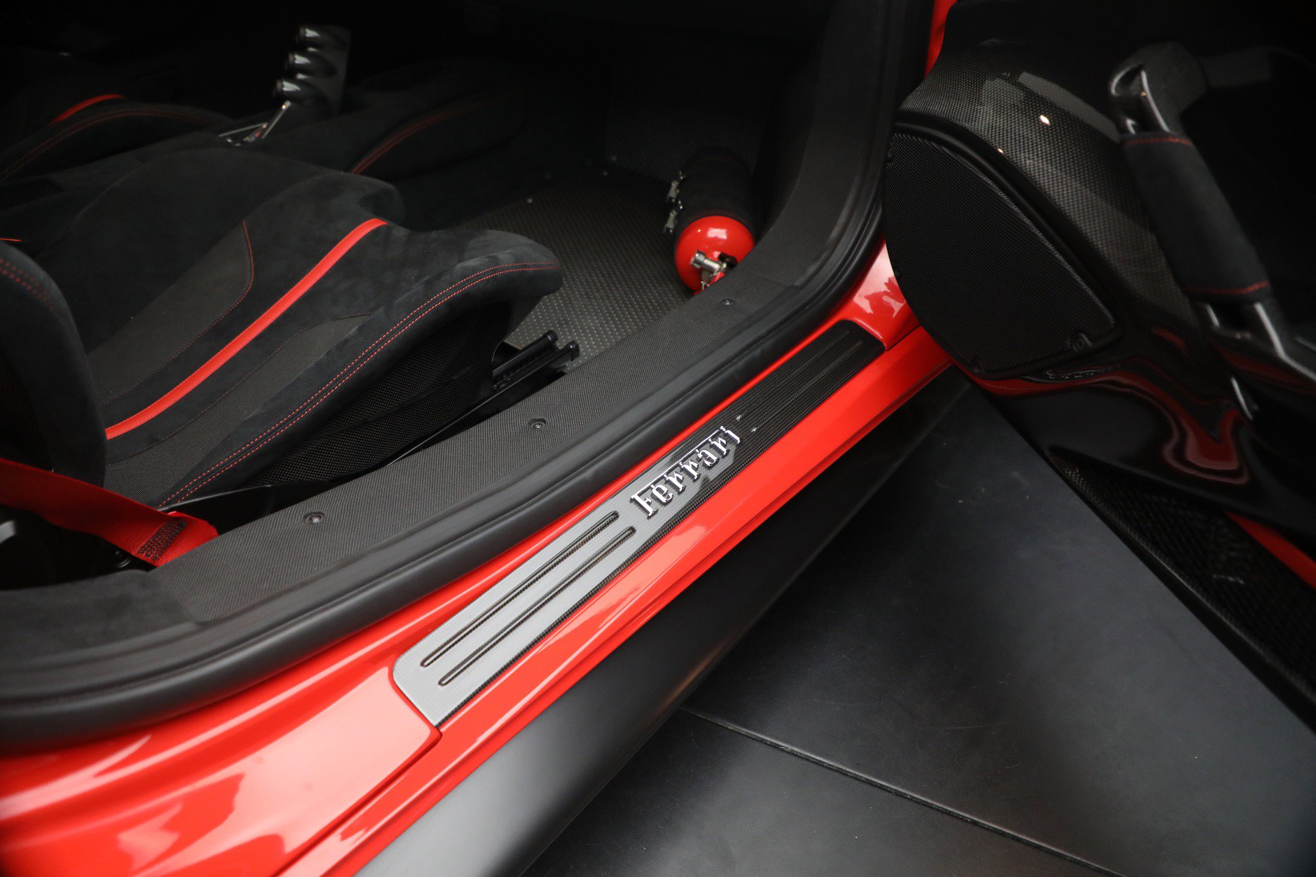 Certified 2019 Ferrari 488 Pista Coupe RWD image 30