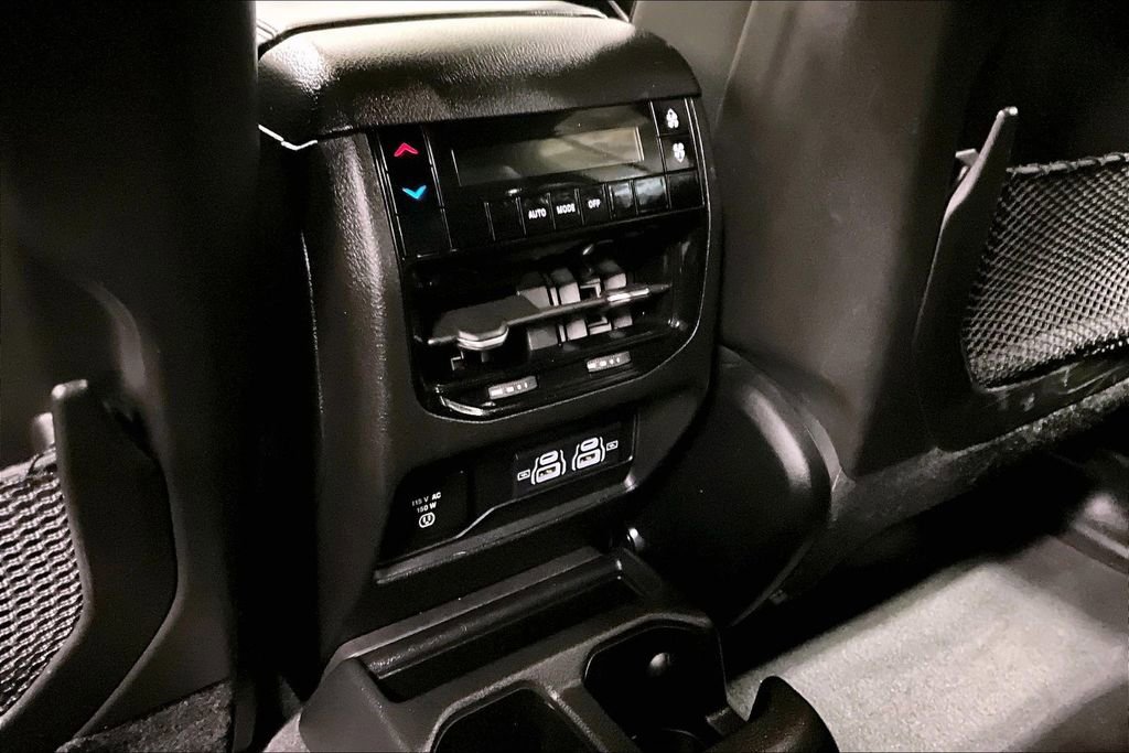 Used 2021 Jeep Grand Cherokee L Altitude image 31