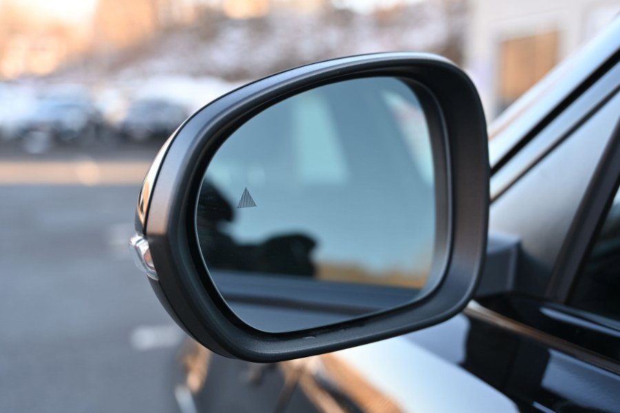 Used 2024 Dodge Hornet R/T w/ R/T Blacktop Package image 11