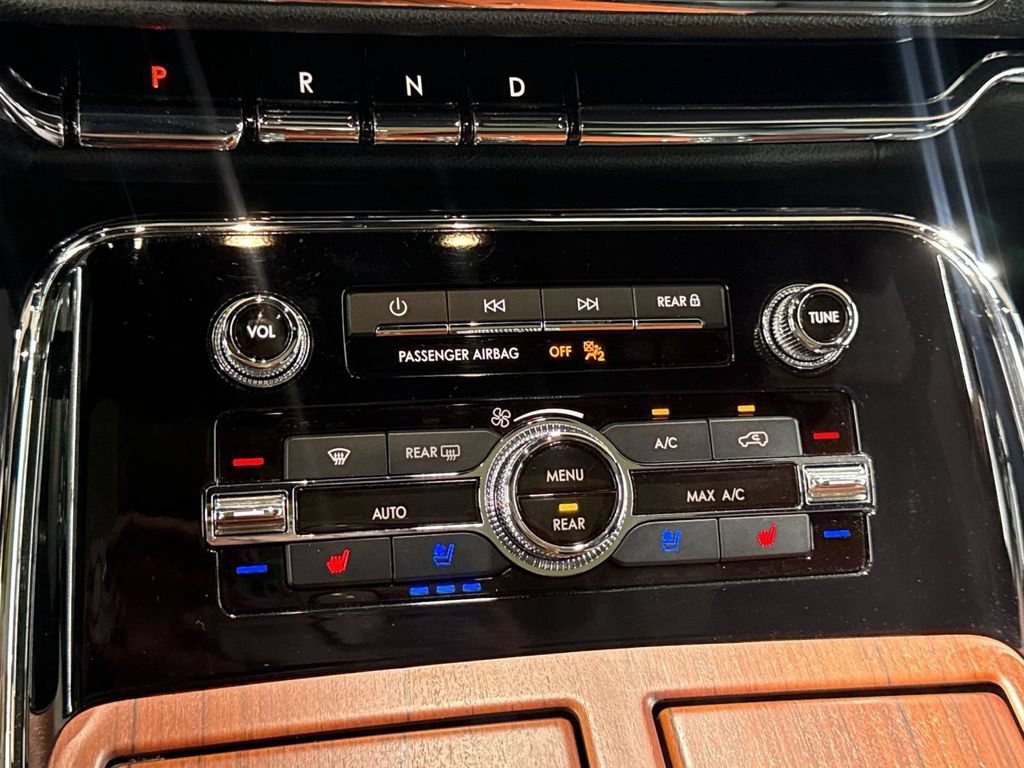 Certified 2020 Lincoln Navigator Reserve w/ Luxury Package AWD/4WD image 22