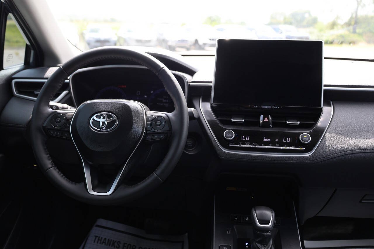 Used 2026 Toyota Corolla Cross XLE w/ Convenience Package AWD/4WD image 24