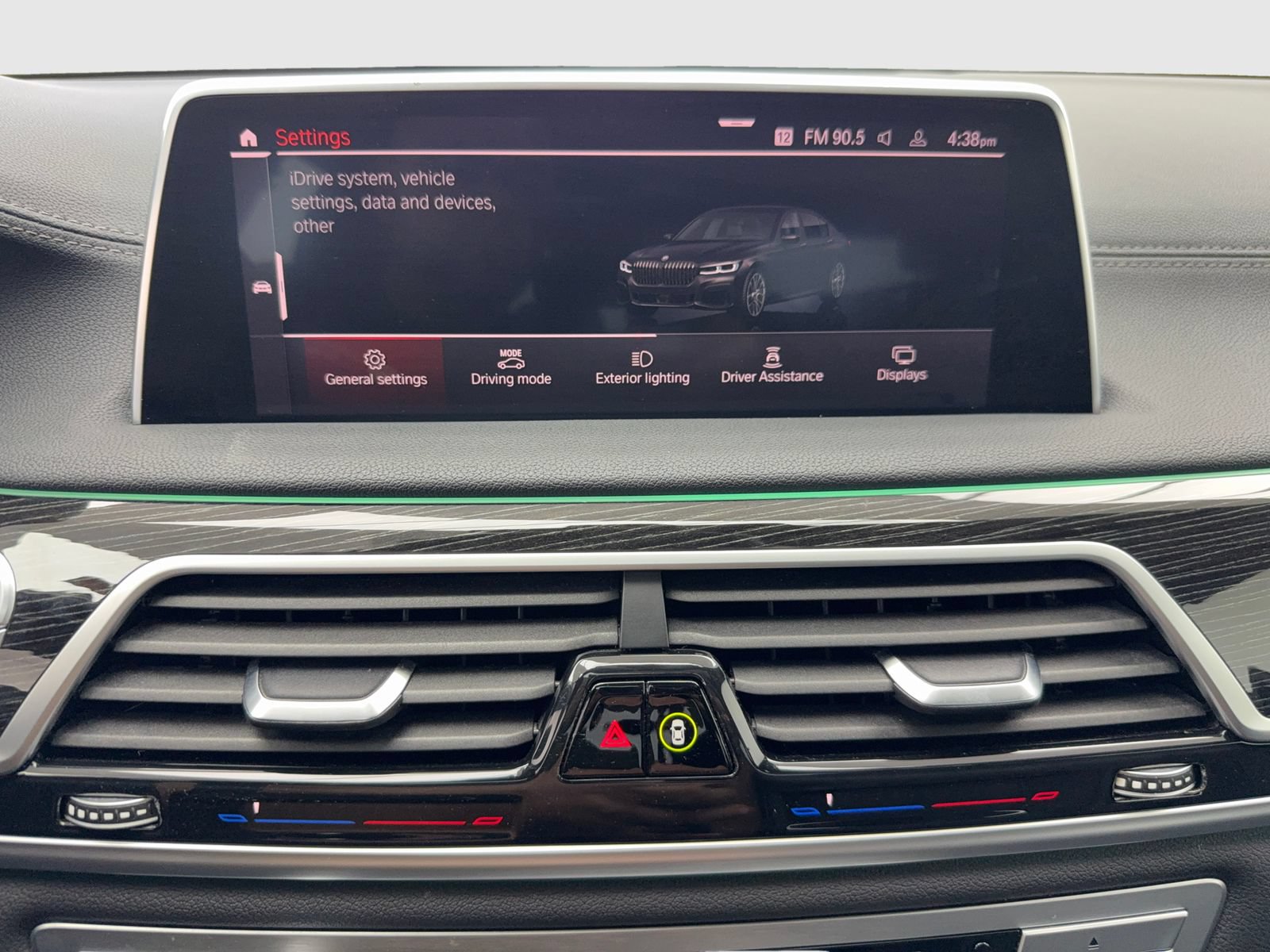 Used 2020 BMW 740i xDrive w/ M Sport Package AWD/4WD image 25