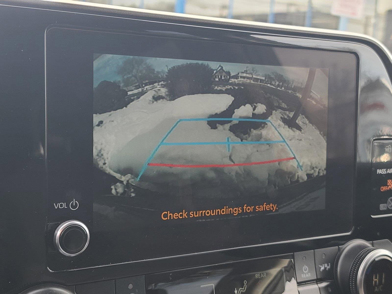 Used 2024 Toyota Highlander LE image 24