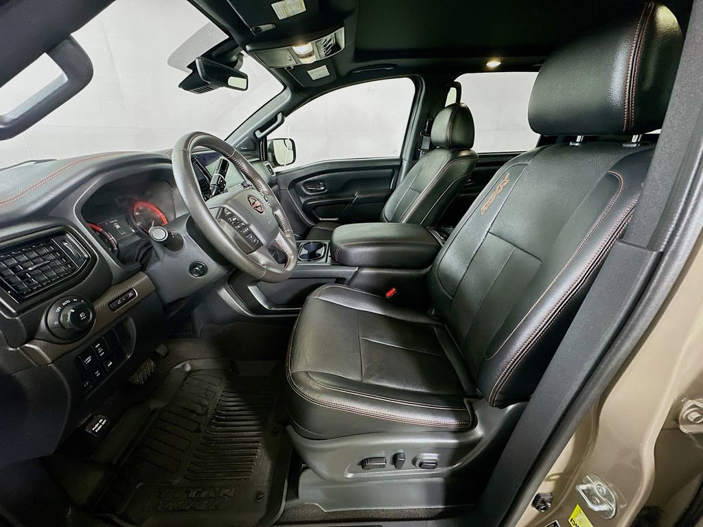 Used 2023 Nissan Titan PRO-4X w/ Pro-4x Convenience Package image 15
