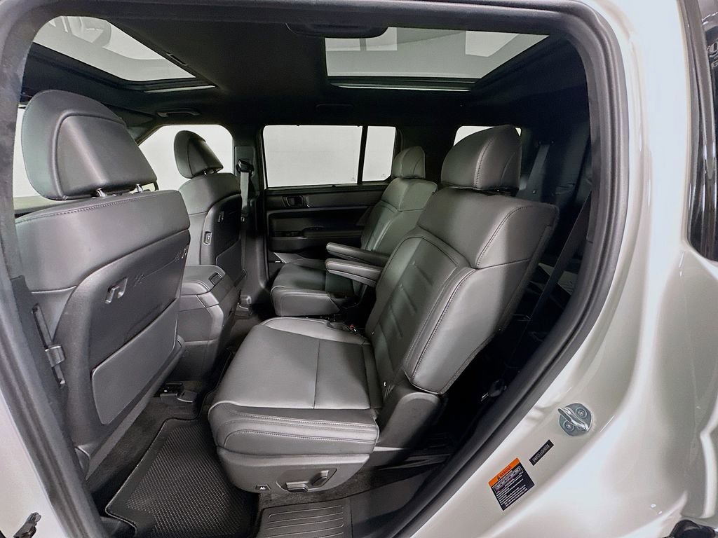 Certified 2025 Hyundai Santa Fe Calligraphy image 25