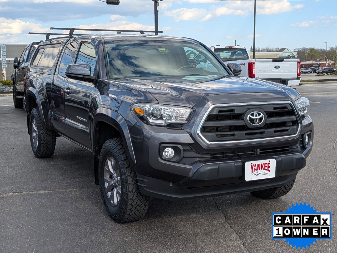 Used 2016 Toyota Tacoma SR5 w/ SR5 Appearance Package (SN) AWD/4WD image 1