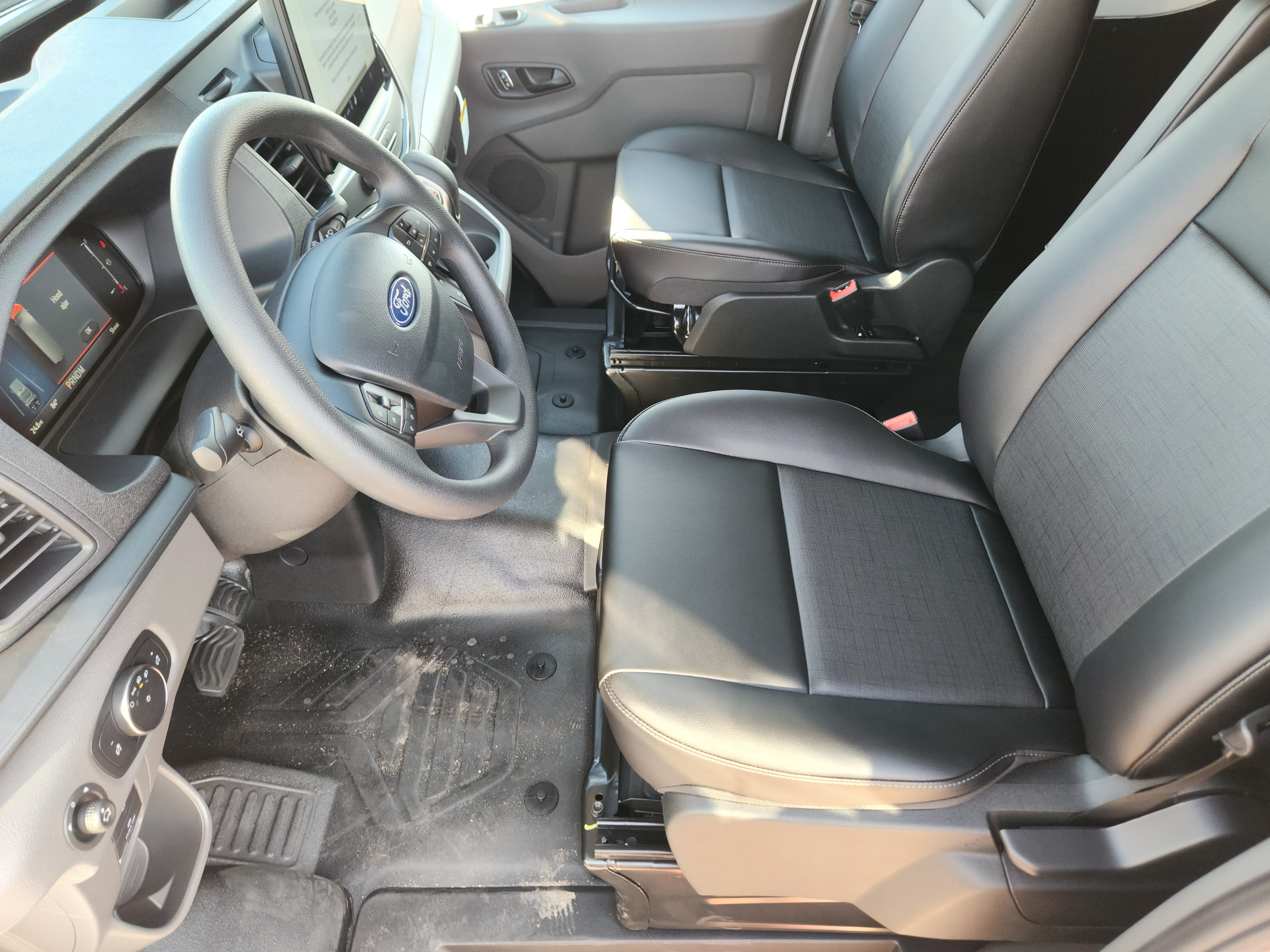 New 2027 Ford Transit 150 Low Roof RWD image 9