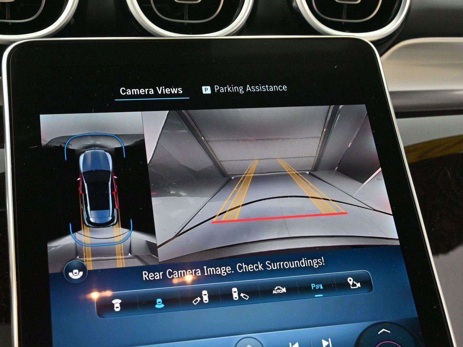 Used 2024 Mercedes-Benz GLC 300 4MATIC image 21