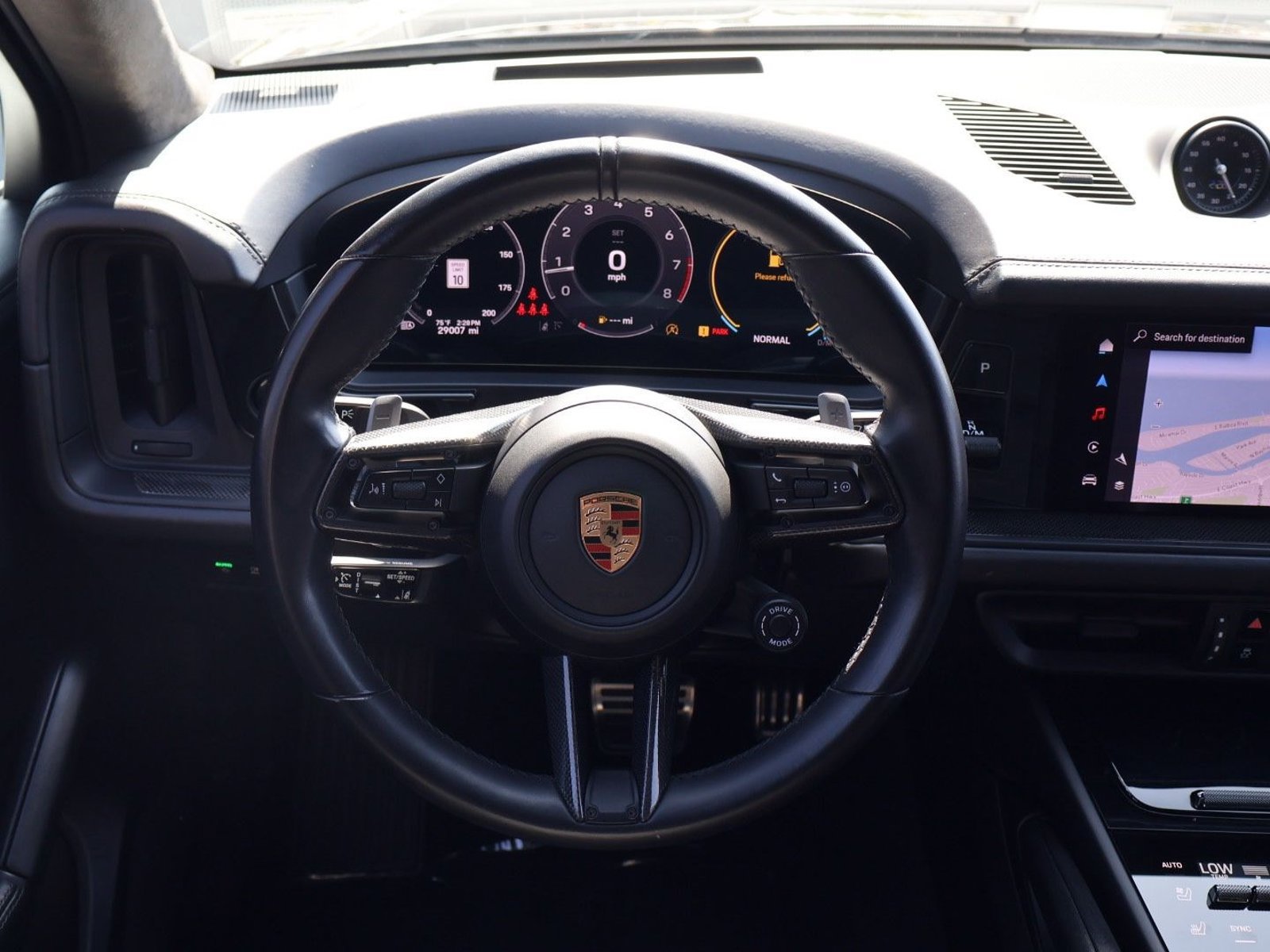 Certified 2025 Porsche Cayenne GTS AWD/4WD image 15