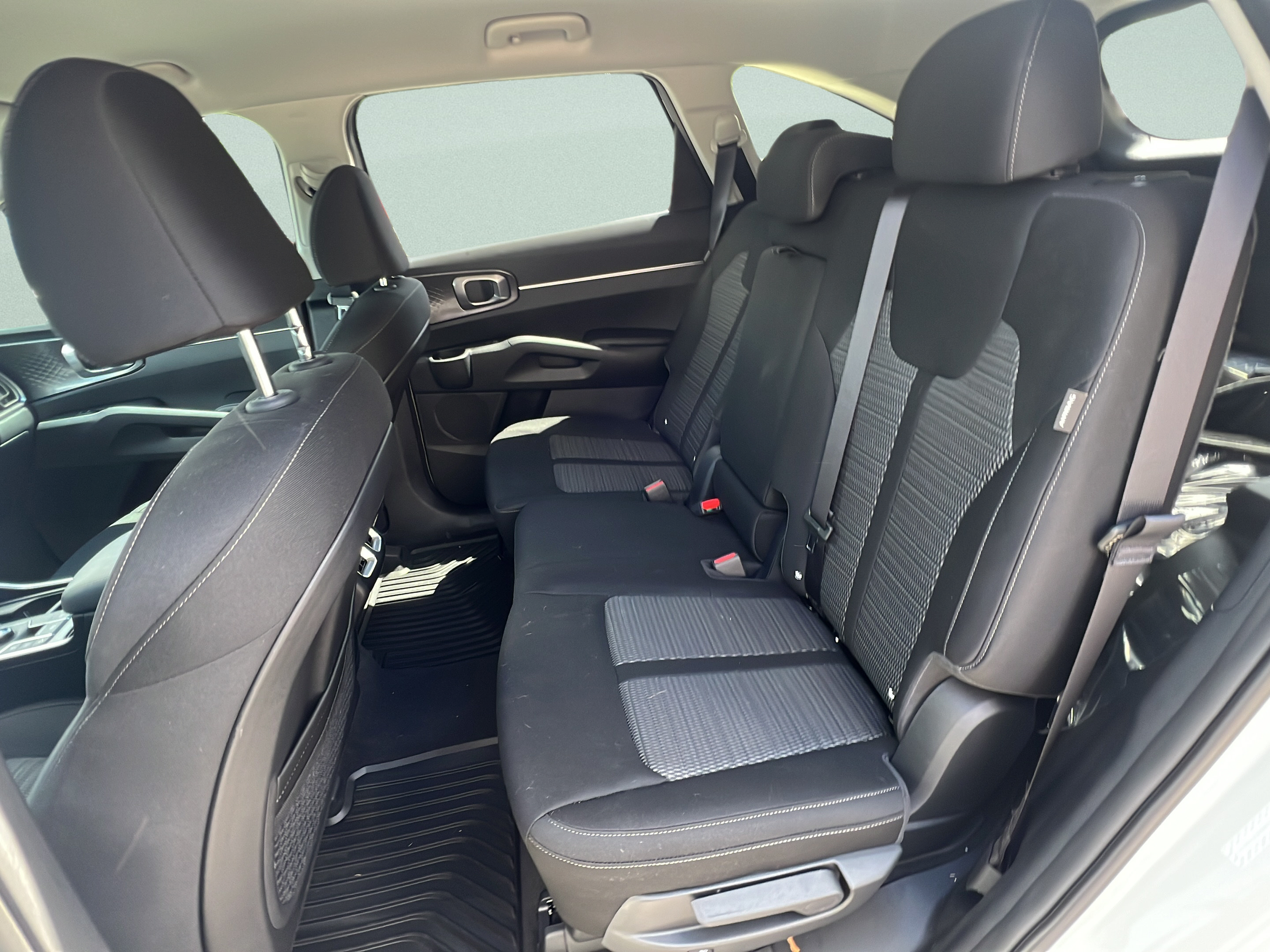 New 2026 Kia Sorento LX FWD image 10