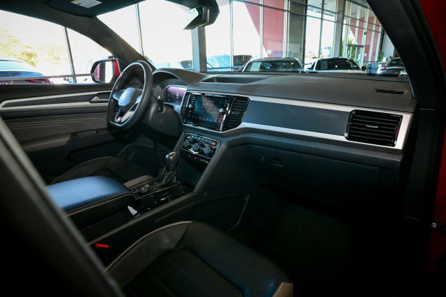 Used 2022 Volkswagen Atlas Cross Sport SEL Premium R-Line image 27