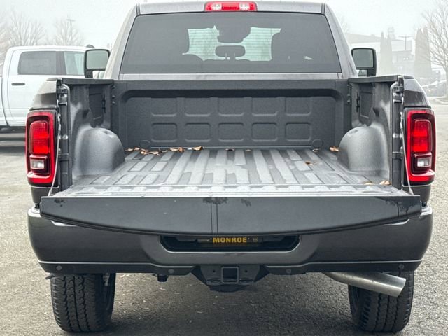New 2026 RAM 3500 Big Horn AWD/4WD image 9