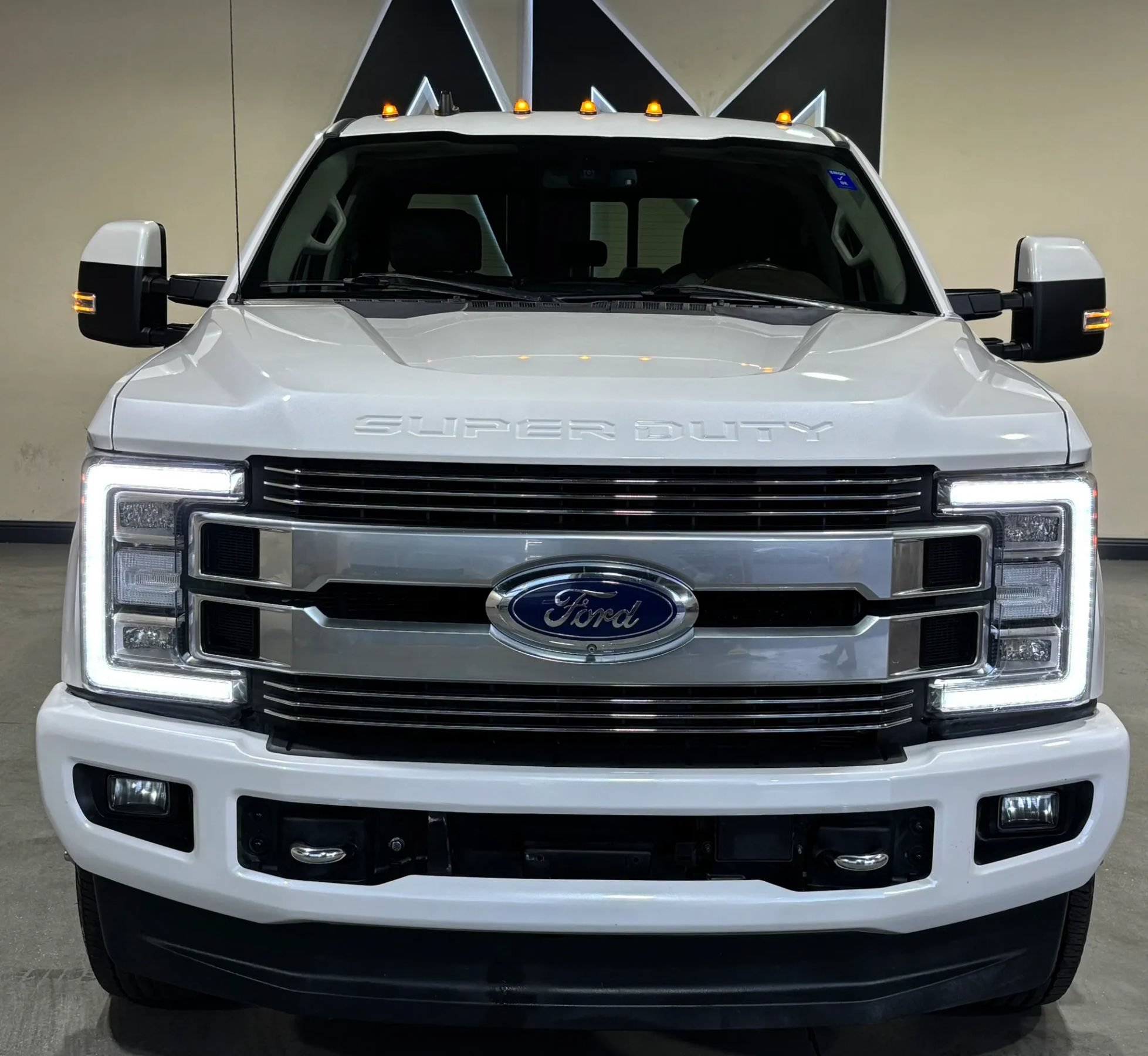 Used 2019 Ford F350 Limited AWD/4WD image 2