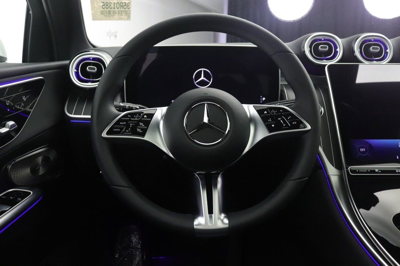 Used 2026 Mercedes-Benz GLC 300 image 10