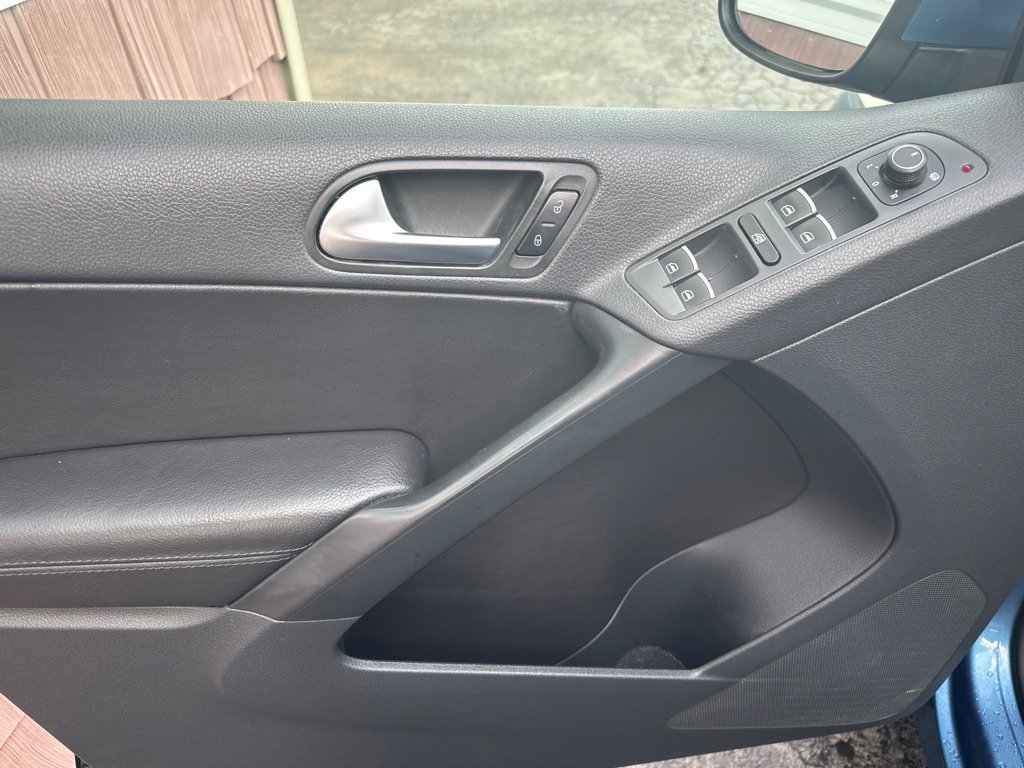 Used 2017 Volkswagen Tiguan Wolfsburg Edition image 19