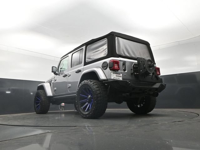 Used 2019 Jeep Wrangler Unlimited Sahara AWD/4WD image 23