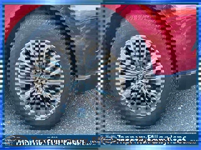 Used 2023 Toyota Venza Limited image 9