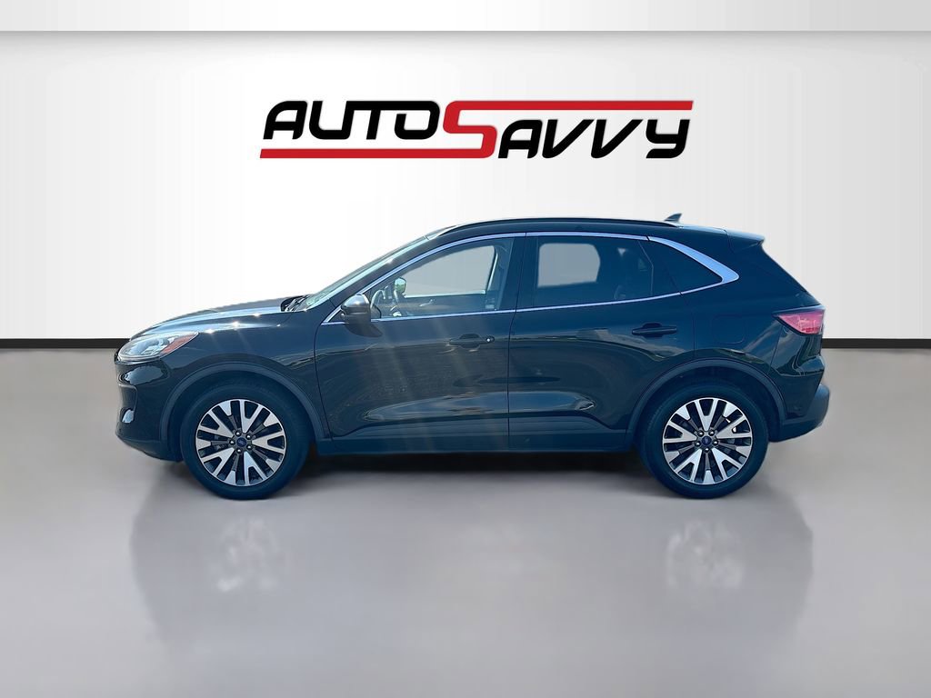 Used 2020 Ford Escape Titanium image 4