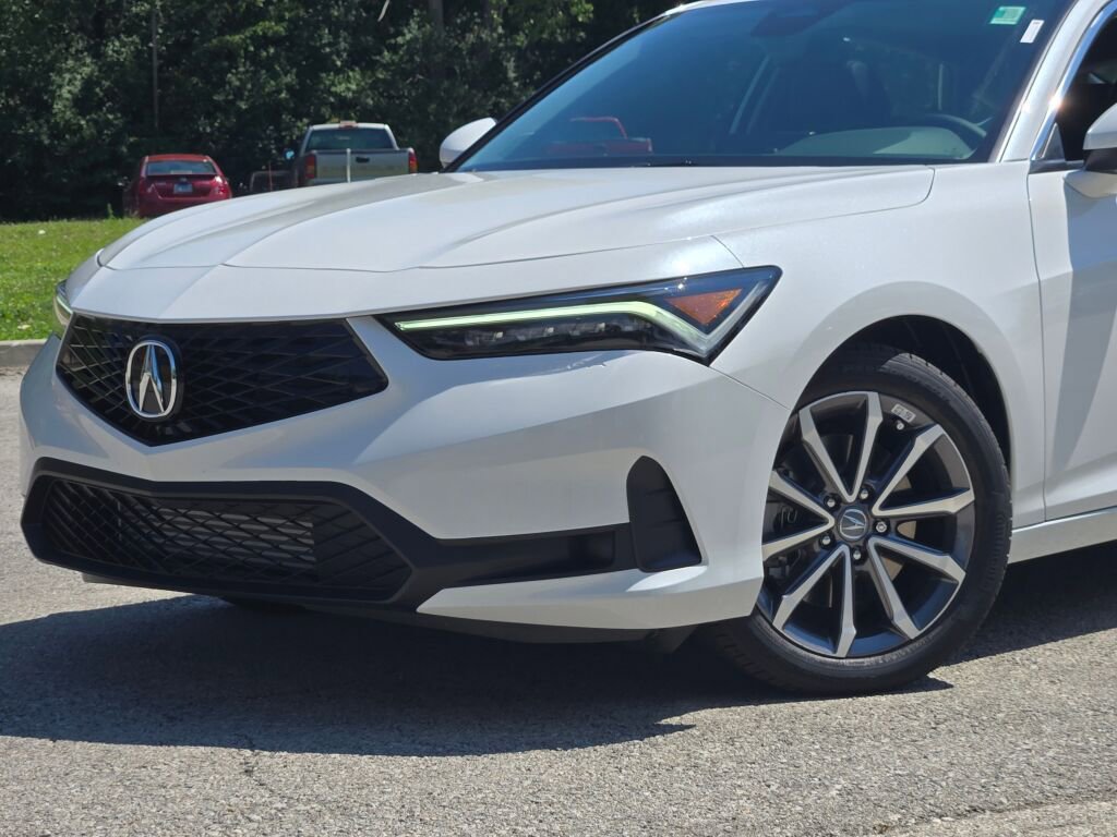 New 2025 Acura Integra Base image 2