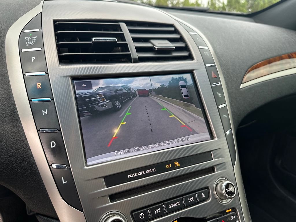 Used 2020 Lincoln MKZ Reserve FWD image 25