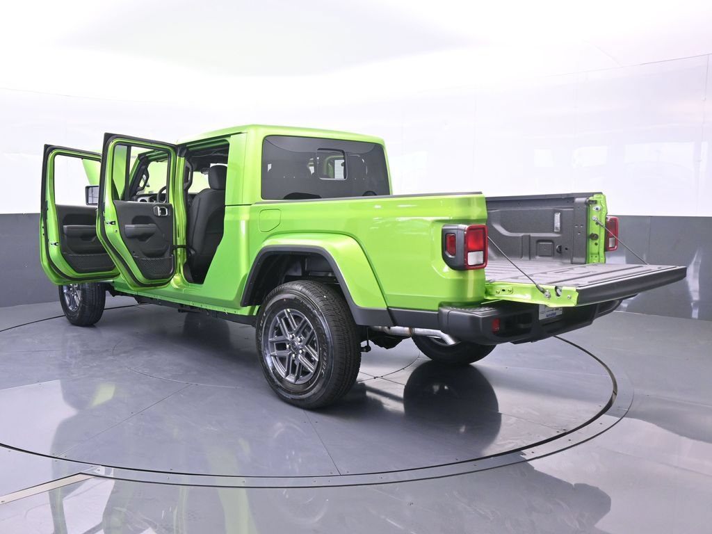 Used 2025 Jeep Gladiator Sport AWD/4WD image 70