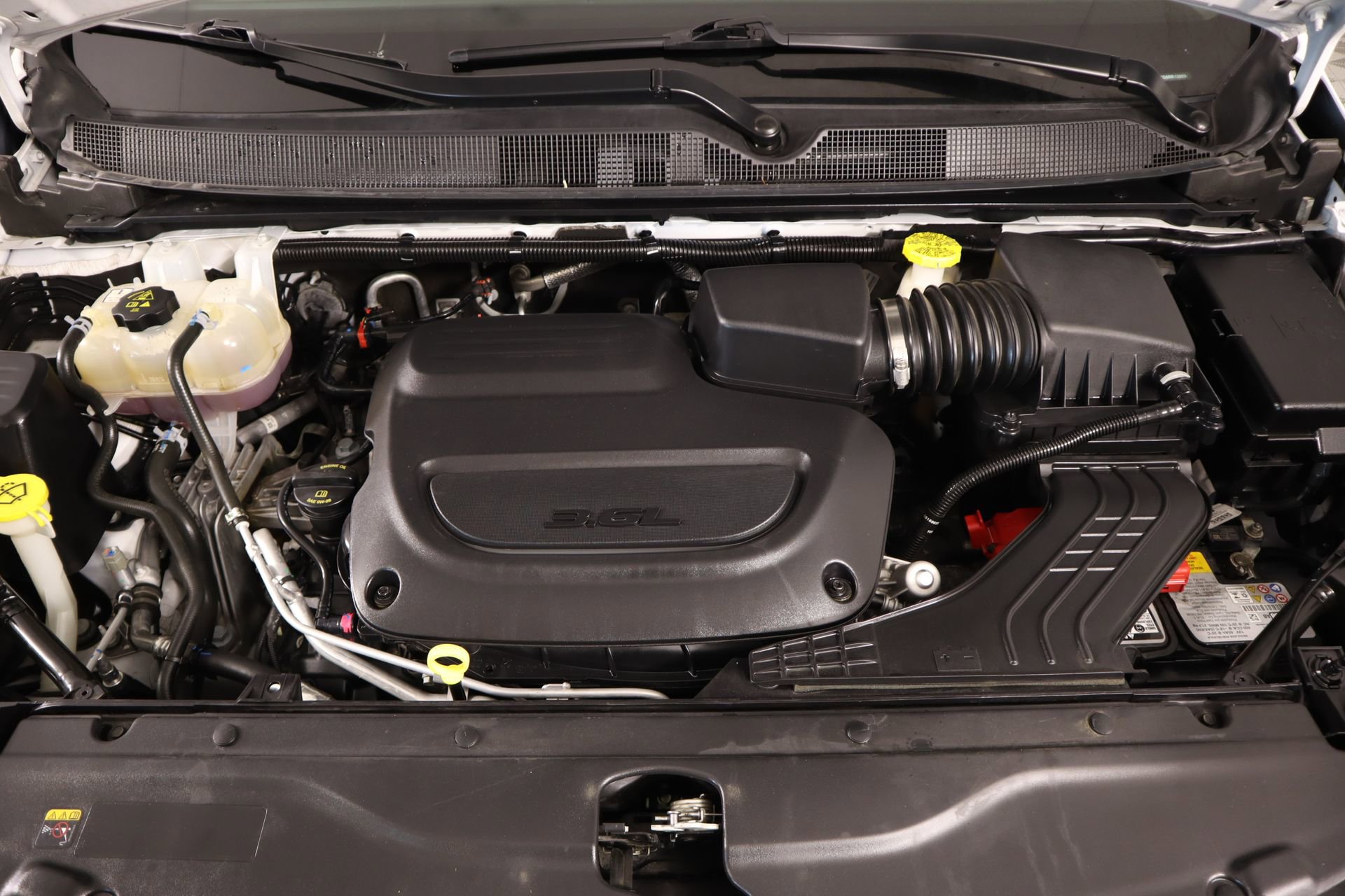Used 2024 Chrysler Voyager LX image 19