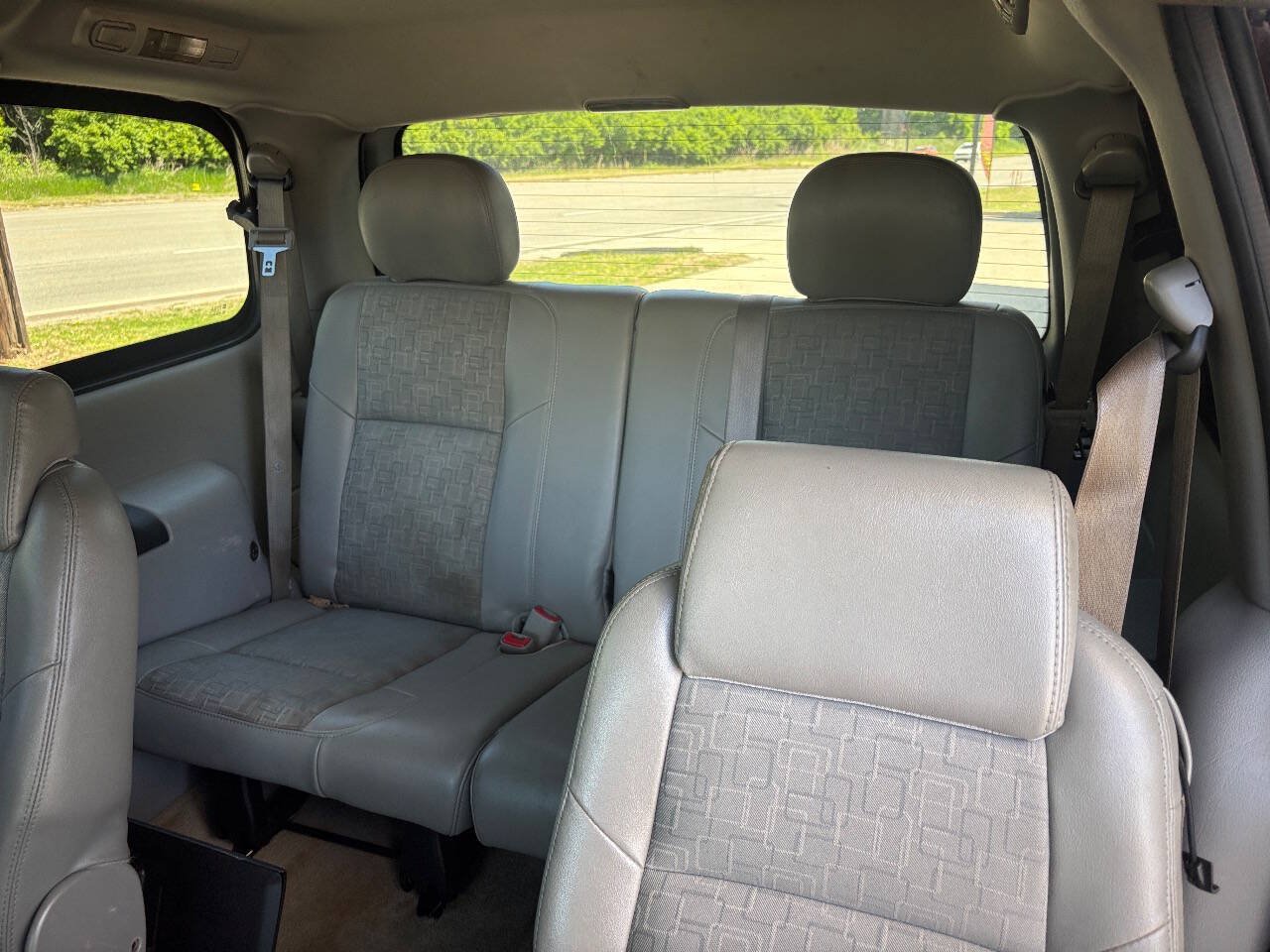 Used 2009 Pontiac Montana SV6 FWD image 14