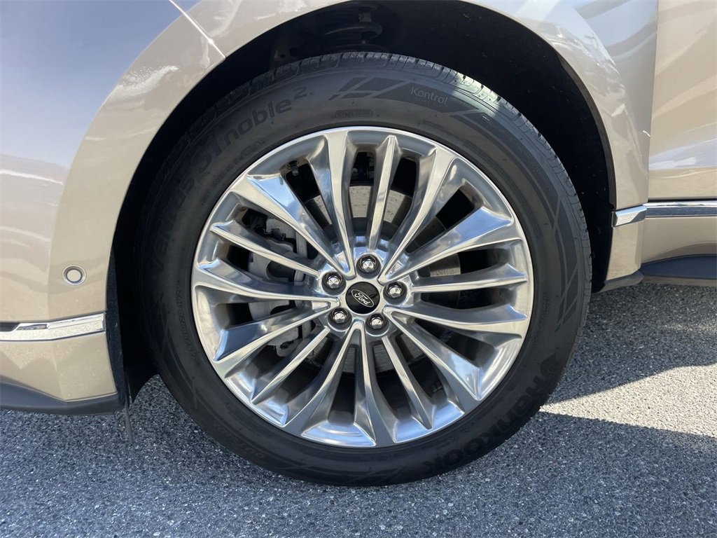 Used 2021 Ford Edge Titanium w/ Equipment Group 301A image 33