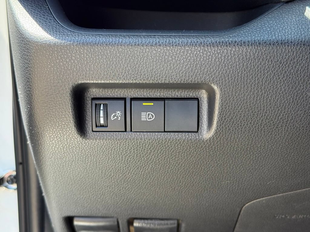 Used 2019 Toyota RAV4 XLE FWD image 31