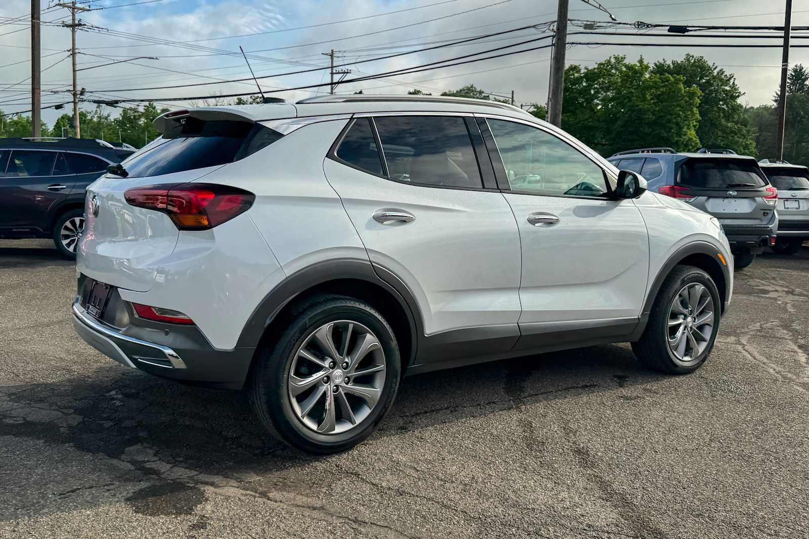 Used 2023 Buick Encore GX Essence w/ Advanced Technology Package AWD/4WD image 3