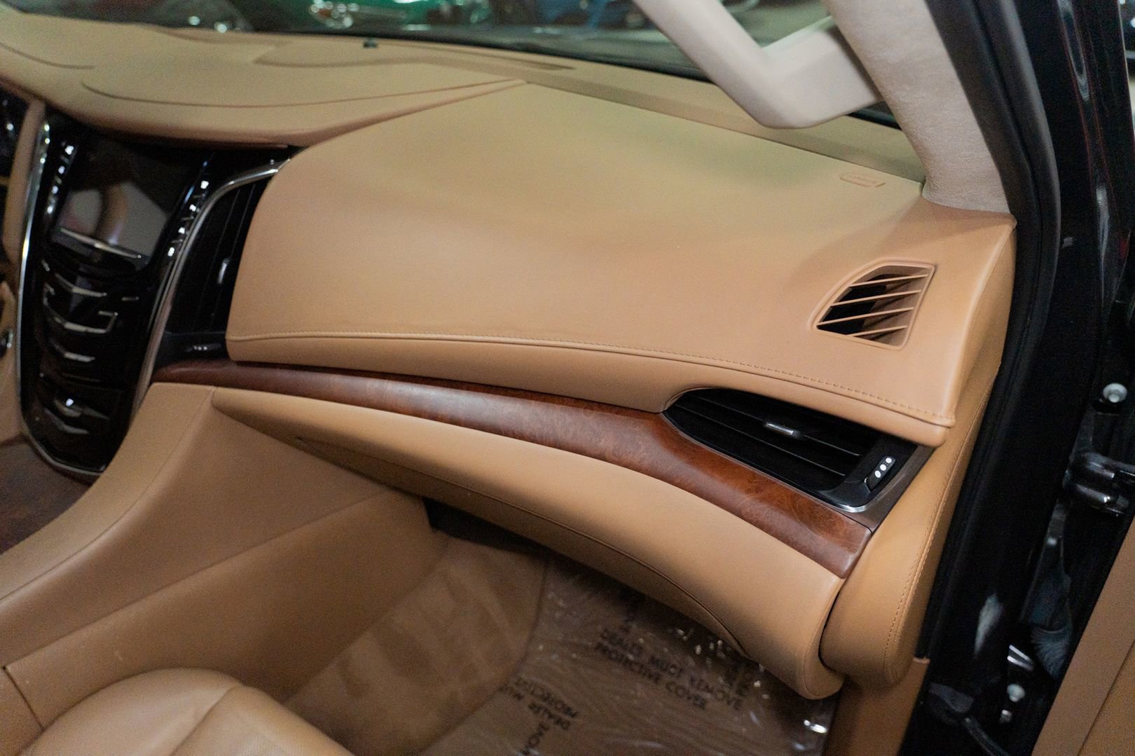 Used 2016 Cadillac Escalade ESV Platinum image 49