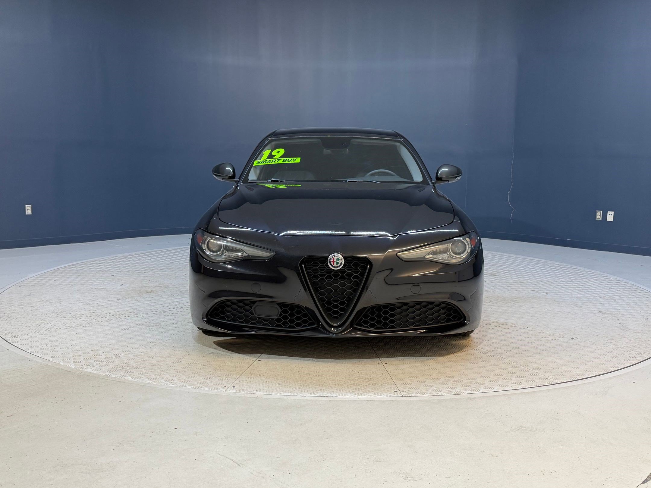 Used 2019 Alfa Romeo Giulia w/ Nero Edizione RWD image 6