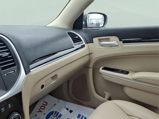 Used 2013 Chrysler 300 AWD w/ Driver Convenience Group image 19