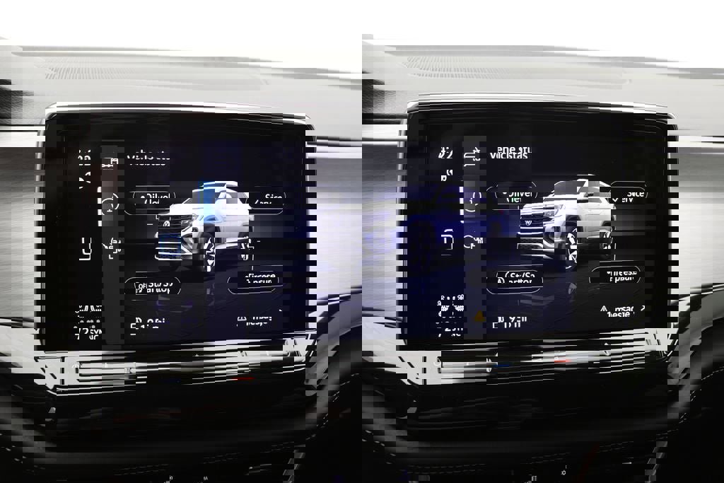 Used 2025 Volkswagen Atlas Cross Sport SE image 21