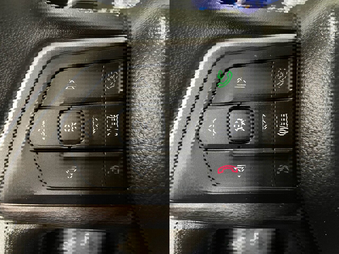 Used 2022 Jeep Grand Cherokee Limited image 18