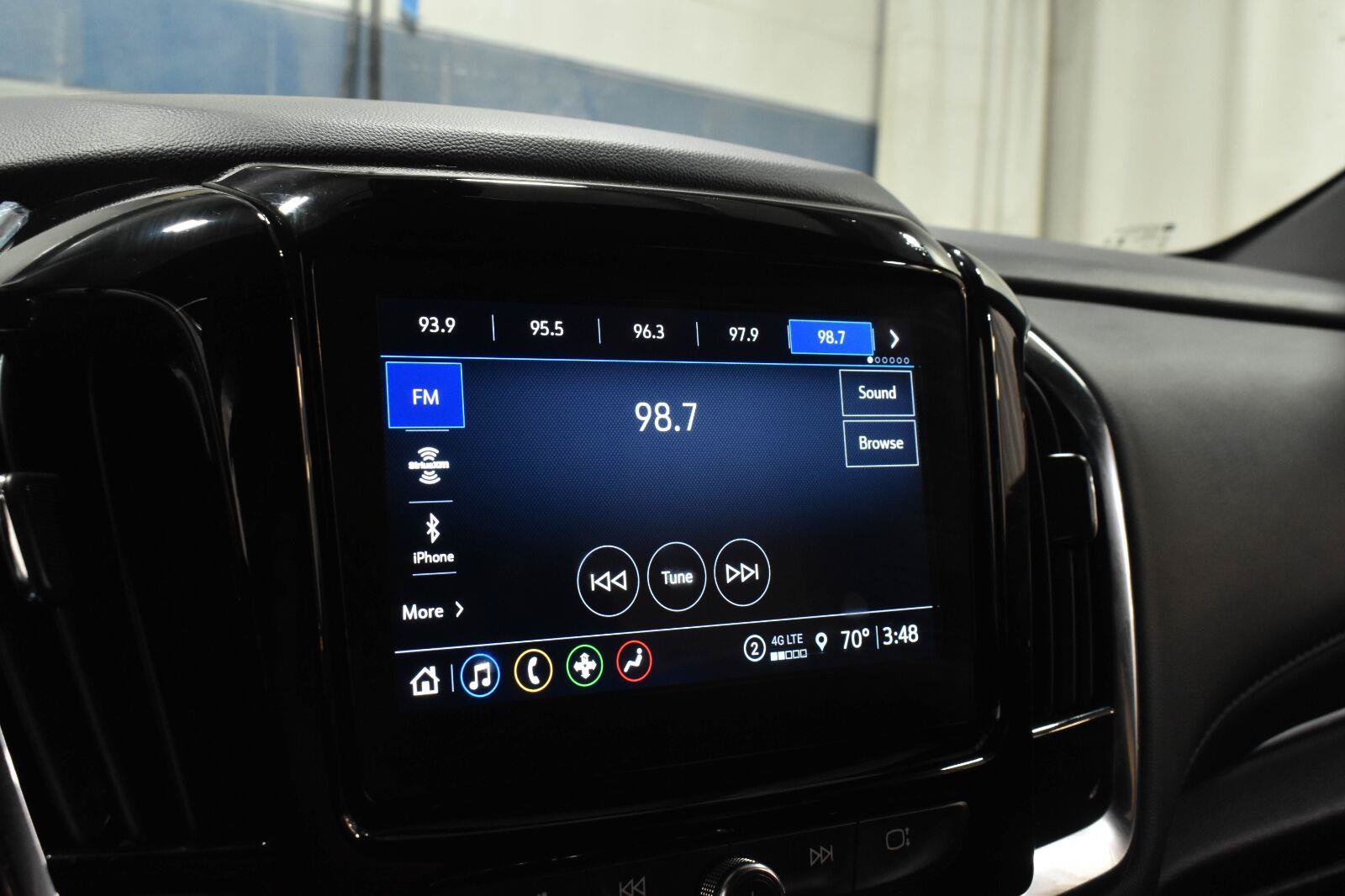 Used 2023 Chevrolet Traverse LT FWD image 15