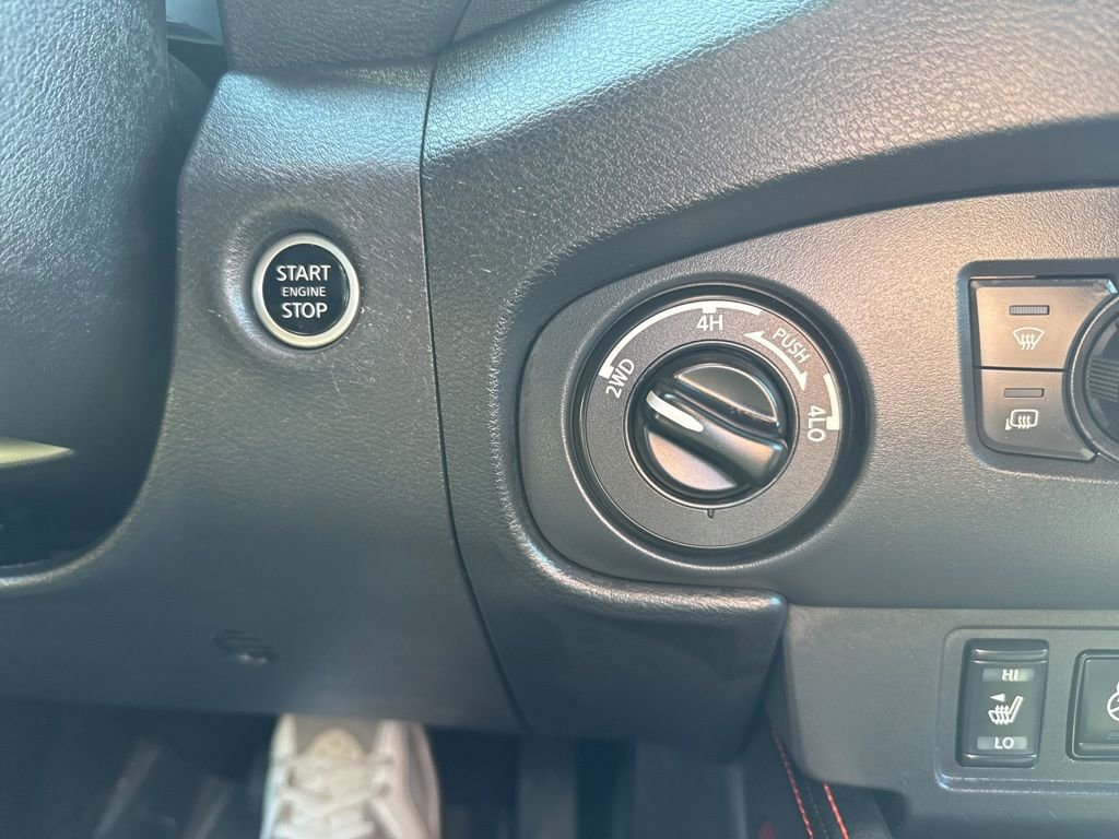Used 2023 Nissan Frontier PRO-4X w/ Pro Convenience Package AWD/4WD image 29