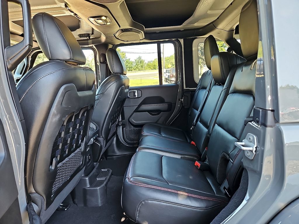 Used 2021 Jeep Wrangler Unlimited Rubicon AWD/4WD image 14