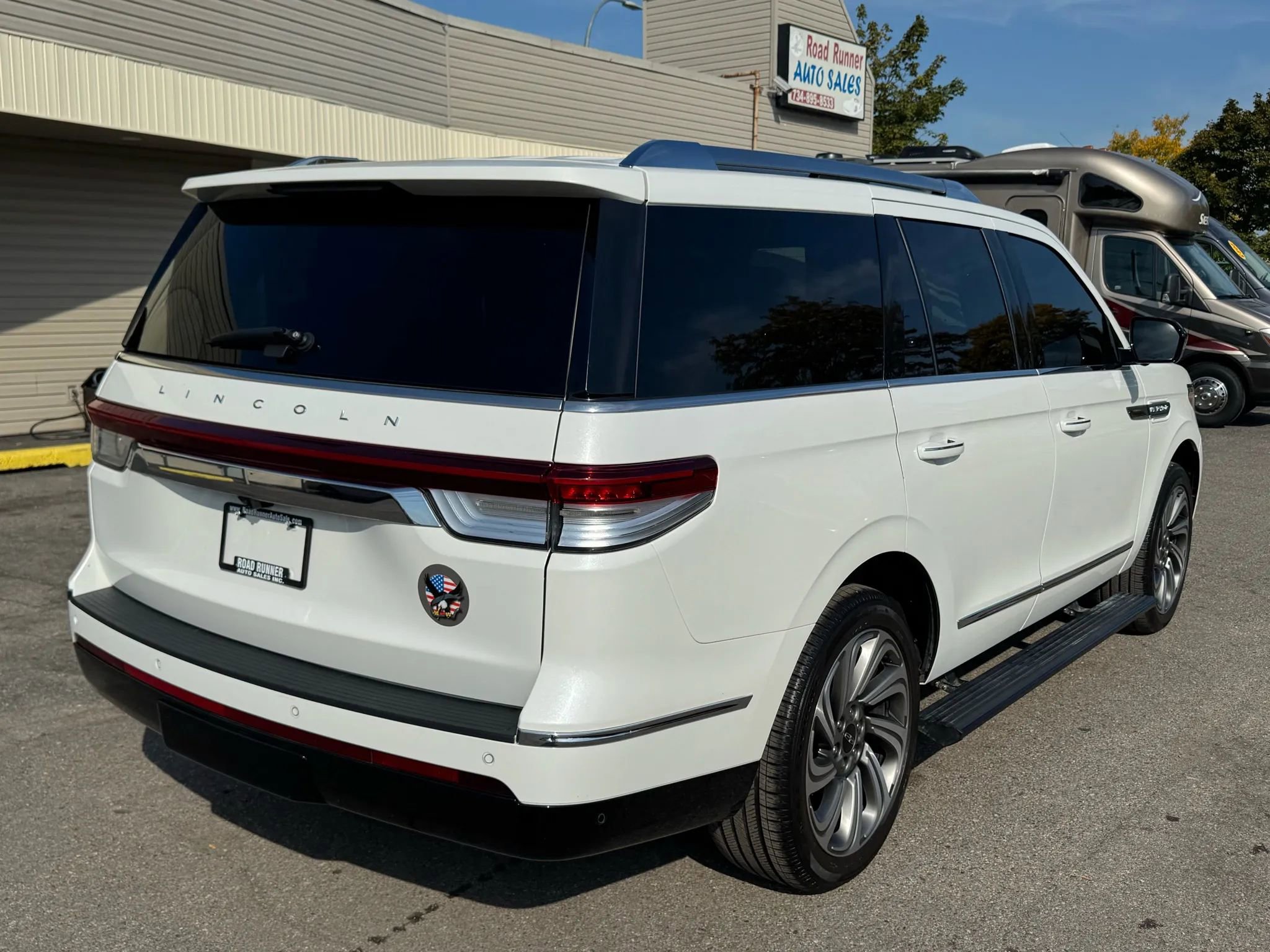 Used 2022 Lincoln Navigator Reserve image 8