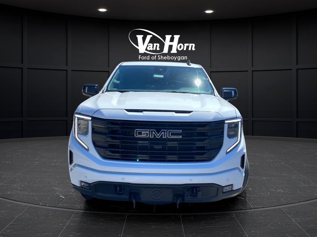 Used 2024 GMC Sierra 1500 Elevation w/ Elevation Premium Package AWD/4WD image 2