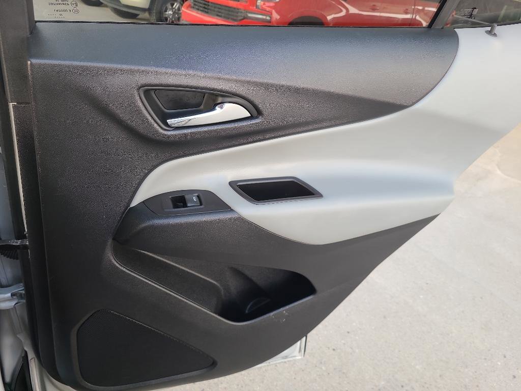 Used 2021 Chevrolet Equinox LT w/ Driver Convenience Package image 19