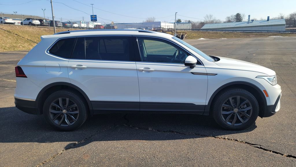 Used 2022 Volkswagen Tiguan SE image 14
