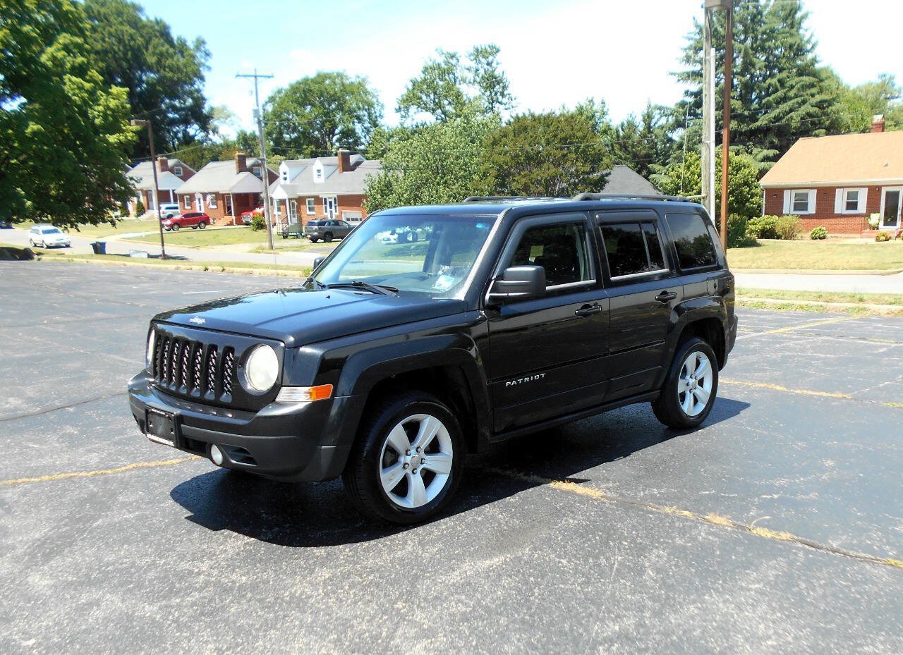 Used 2011 Jeep Patriot Latitude AWD/4WD image 2