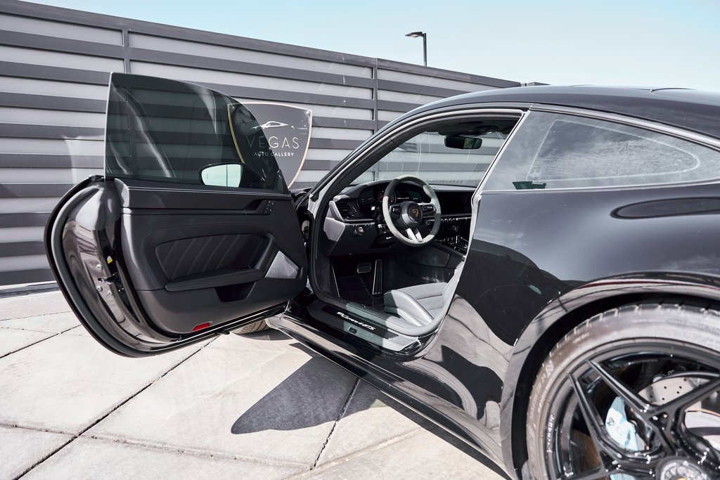 Used 2022 Porsche 911 Carrera 4 GTS w/ Premium Package image 28