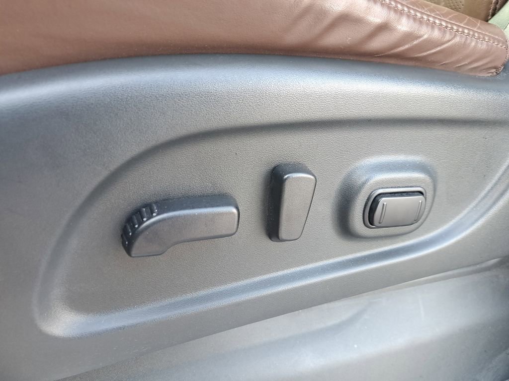 Used 2020 Nissan Titan Platinum Reserve w/ Protection Package 2 image 16